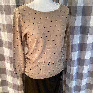 Ann Taylor NWOT Beige/Black Knit Pullover